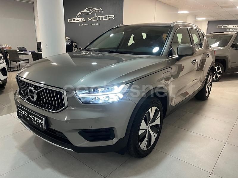 Gris / plata Usado 2021 Volvo XC40 Inscription SUV | 22.900 € (Precio justo) - Imagen 1/4