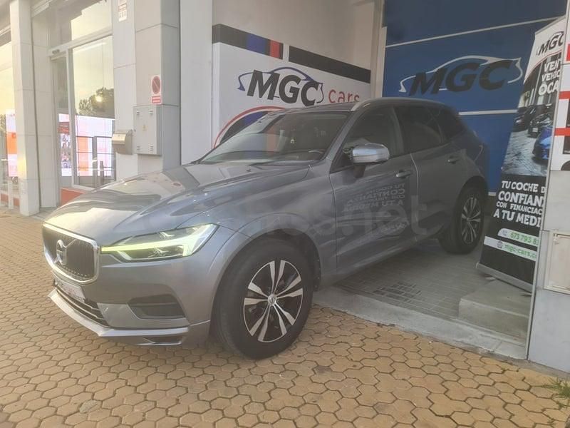 Usado Volvo XC60 Momentum 190 CV (139 kW) 2021 Gris / plata SUV