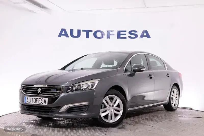 Usado Peugeot 508 Active 120 CV (88 kW) 2016 Gris Berlina