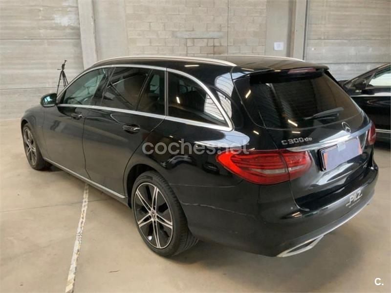 Usado Mercedes C300 306 CV (225 kW) 2020 Negro Familiar