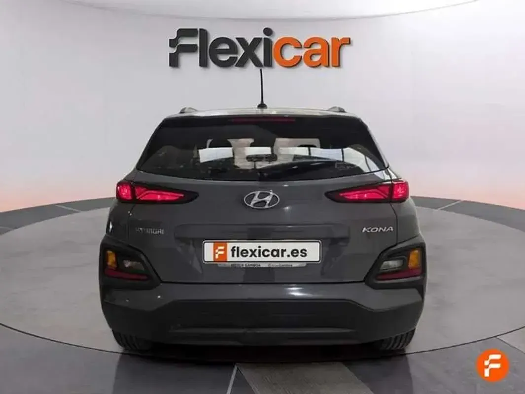 Usado Hyundai Kona 120 CV (88 kW) 2018 Gris SUV