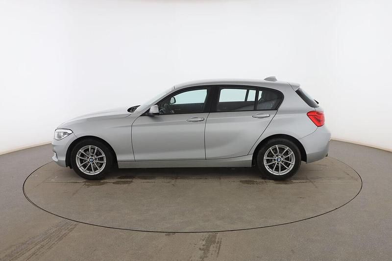 Usado BMW 118 Sport Line 135 CV (99 kW) 2019 Gris Utilitario