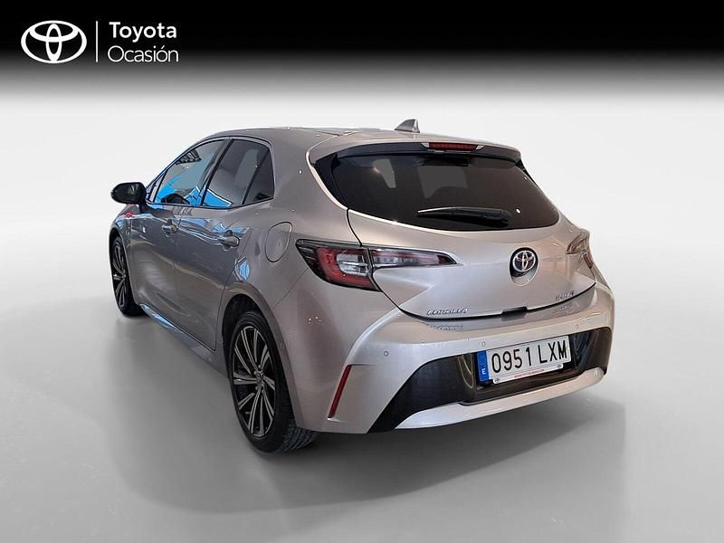 Usado Toyota Corolla Style 122 CV (89 kW) 2022 Gris / plata Berlina