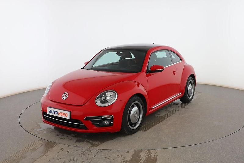 Usado VW Beetle Design 105 CV (77 kW) 2017 Rojo Berlina