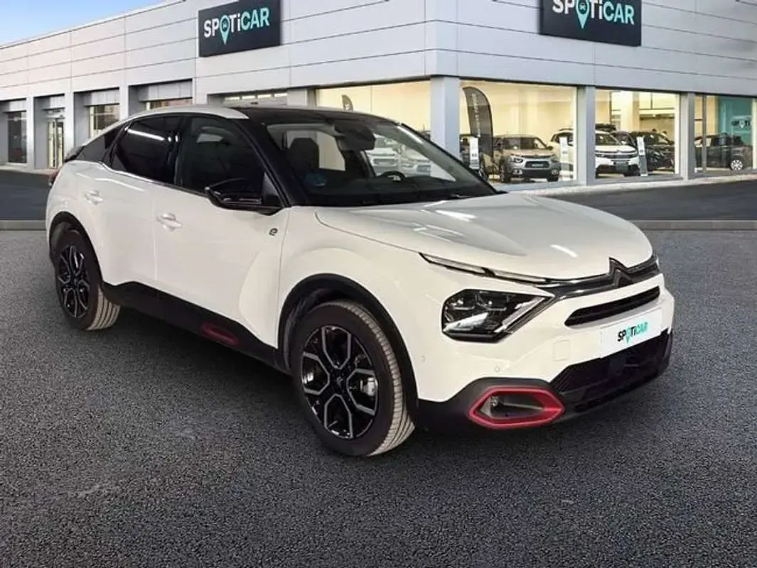 Usado Citroën e-C4 Shine 100 kW (136 CV) 2023 Blanco Berlina