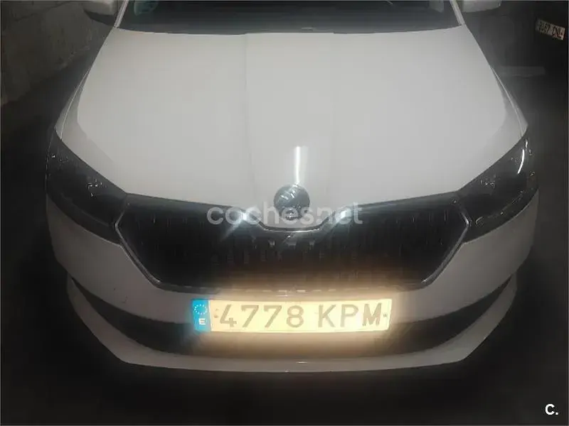 Usado Skoda Fabia Active 95 CV (69 kW) 2018 Blanco Berlina