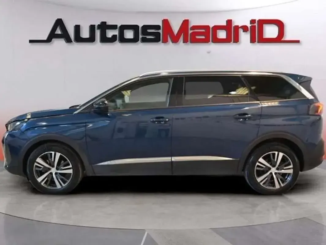 Usado Peugeot 5008 Allure 131 CV (96 kW) 2024 Azul SUV
