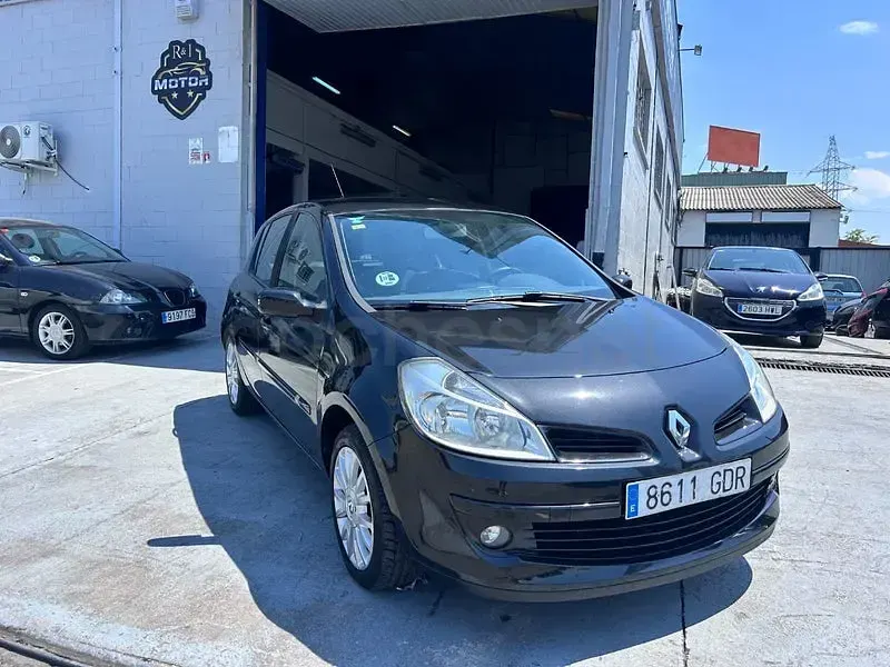 Usado Renault Clio II Exception 85 CV (62 kW) 2009 Negro Berlina