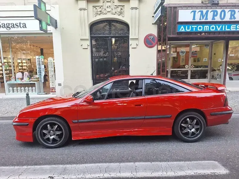 Usado Opel Calibra 115 CV (84 kW) 1990 Rojo Coupe