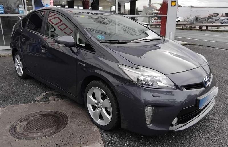 Usado Toyota Prius Eco 136 CV (100 kW) 2013 Negro Utilitario