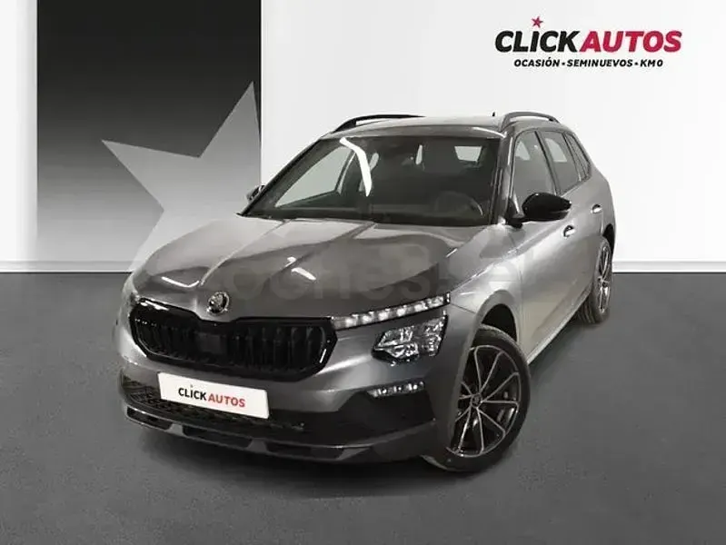 Usado Skoda Kamiq Sport 150 CV (110 kW) 2025 Gris / plata SUV