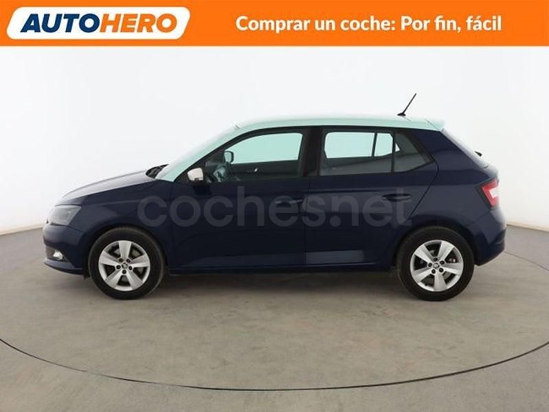 Usado Skoda Fabia Ambition 110 CV (80 kW) 2016 Azul Berlina
