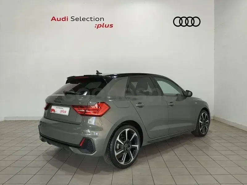 Usado Audi A1 Sportback Black Edition 116 CV (85 kW) 2025 Gris Utilitario