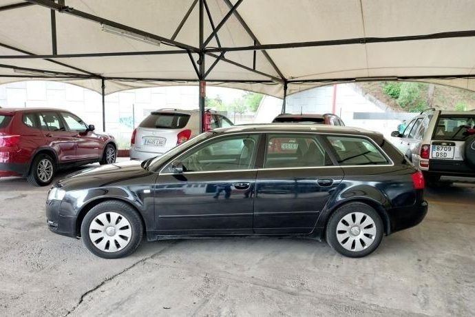 Usado Audi A4 139 CV (102 kW) 2005 Negro Familiar