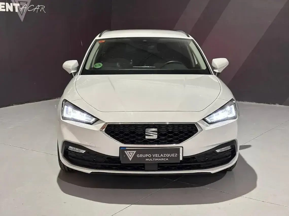 Usado Seat Leon Style 115 CV (84 kW) 2021 Blanco Berlina