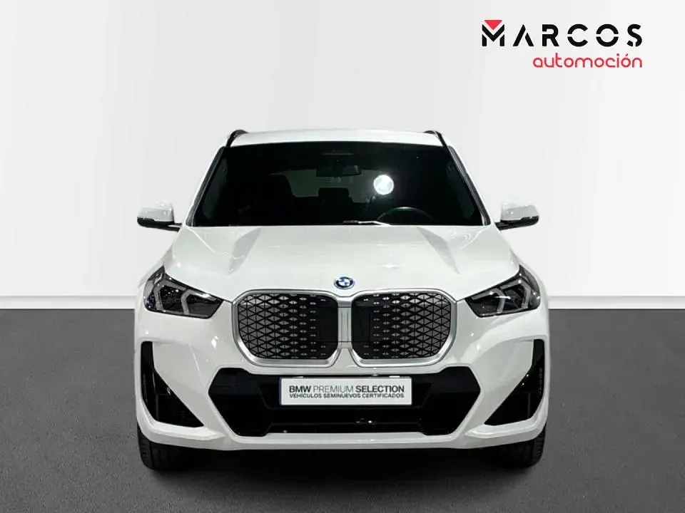 Usado BMW iX1 Comfort Edition 150 kW (204 CV) 2025 Blanco SUV
