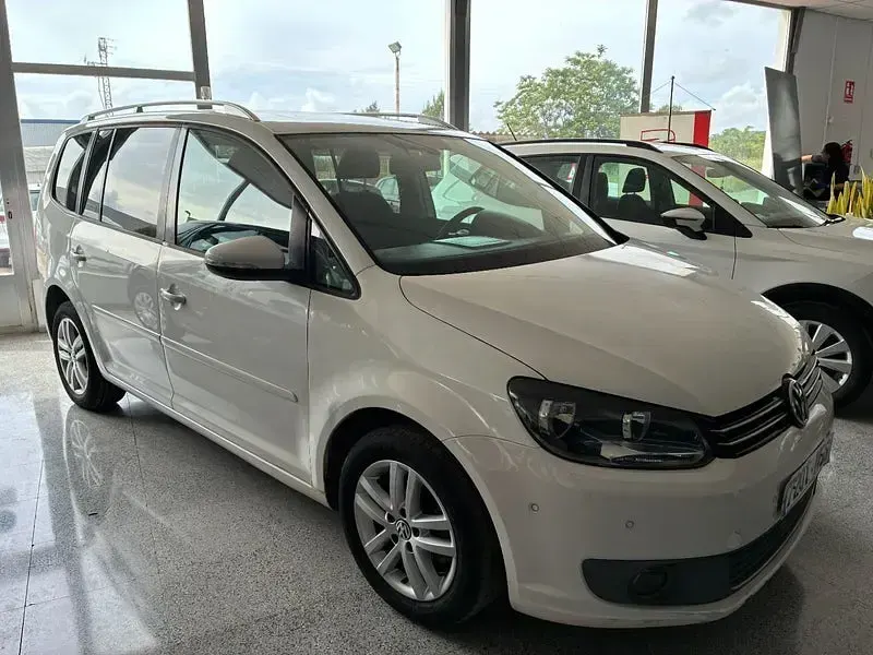 Usado VW Touran Advance 105 CV (77 kW) 2011 Blanco Monovolumen