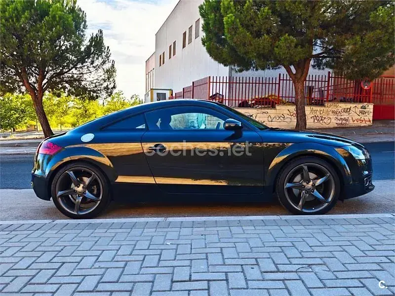 Usado Audi TT 160 CV (117 kW) 2012 Gris / plata Coupe