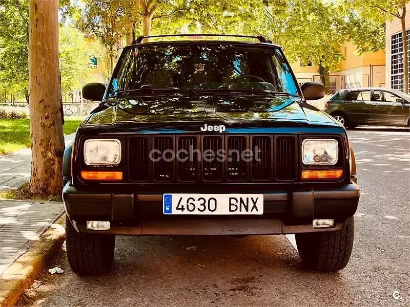 Usado Jeep Cherokee 185 CV (136 kW) 1998 Negro SUV