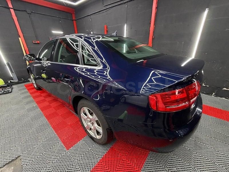 Usado Audi A4 Premium 160 CV (117 kW) 2009 Azul Berlina