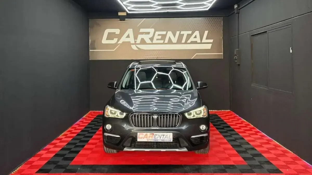 Usado BMW X1 Comfort Edition 150 CV (110 kW) 2016 Plateado SUV