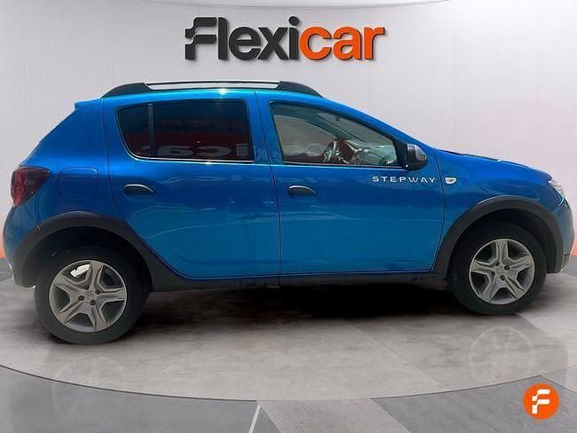 Usado Dacia Sandero Essentiel 90 CV (66 kW) 2019 Azul Utilitario