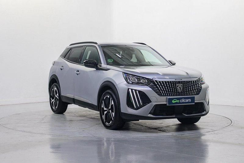Usado Peugeot 2008 Allure 100 CV (73 kW) 2024 Gris / plata SUV