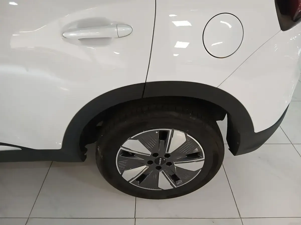 Usado Ebro s400 211 CV (155 kW) 2025 Blanco SUV
