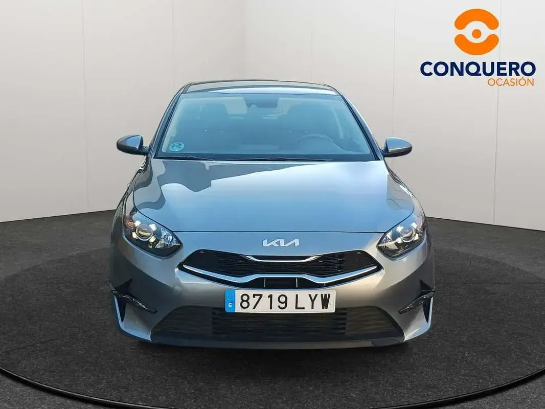 Usado Kia Ceed 101 CV (74 kW) 2022 Plateado Utilitario