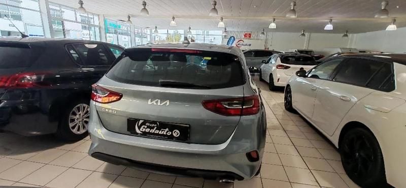 Begagnad Kia Ceed 101 HK (74 kW) 2025 Silver Halvkombi