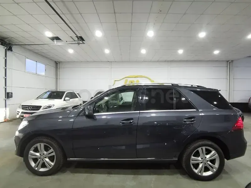 Usado Mercedes GLE250 204 CV (150 kW) 2017 Gris / plata SUV