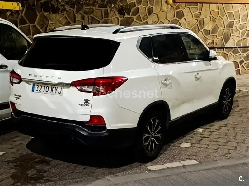 Usado SsangYong Rexton Limited 181 CV (133 kW) 2019 Blanco SUV
