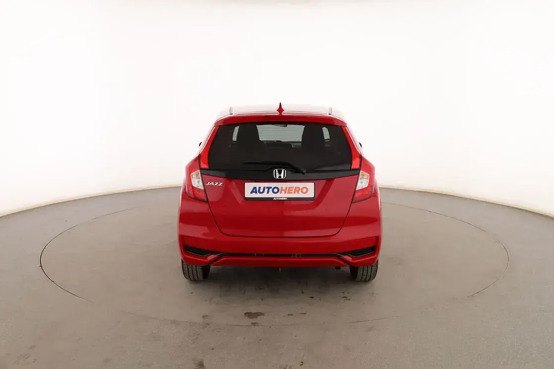 Usado Honda Jazz Elegance 102 CV (75 kW) 2018 Rojo Utilitario