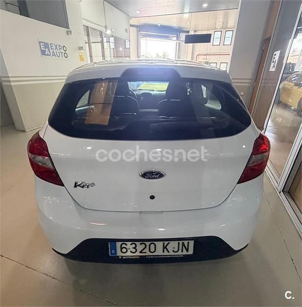 Blanco Usado 2018 Ford Ka Plus Utilitario | 8500 € (Precio justo) - Imagen 1/4