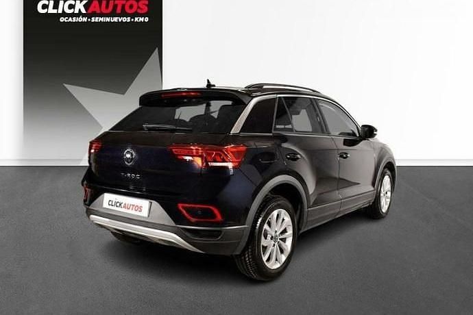 Usado VW T-Roc Life 110 CV (80 kW) 2023 Negro SUV