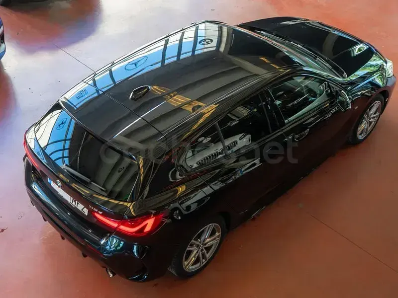 Usado BMW 118 Sport Line 150 CV (110 kW) 2023 Negro Berlina