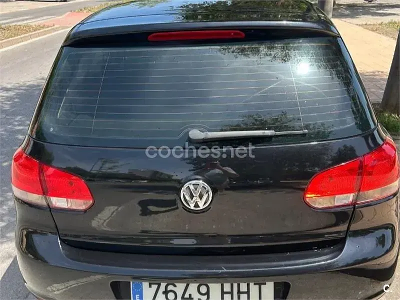 Usado VW Golf VII Advance 105 CV (77 kW) 2012 Negro Berlina