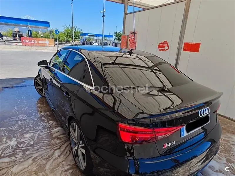 Usado Audi RS3 400 CV (294 kW) 2018 Negro Berlina