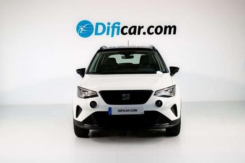 Usado Seat Arona Style Plus 111 CV (81 kW) 2021 Blanco SUV