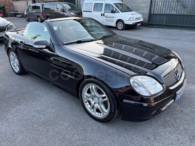 Usado Mercedes SLK200 163 CV (119 kW) 2000 Negro Descapotable