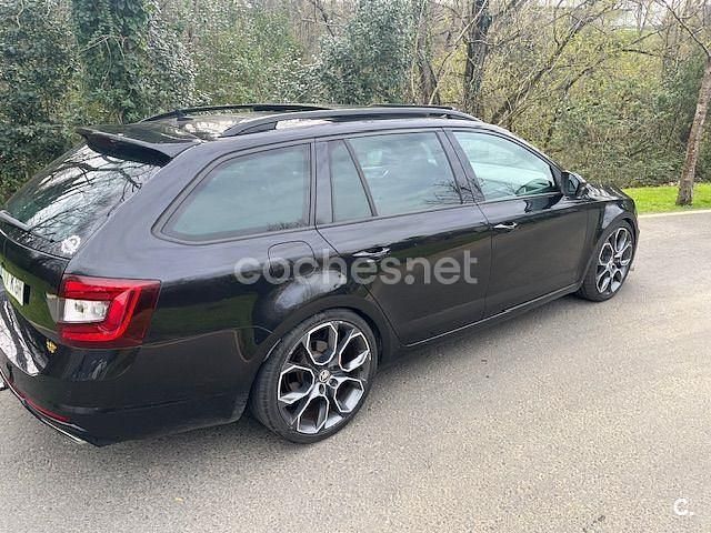 Usado Skoda Octavia RS 230 CV (169 kW) 2017 Negro Familiar