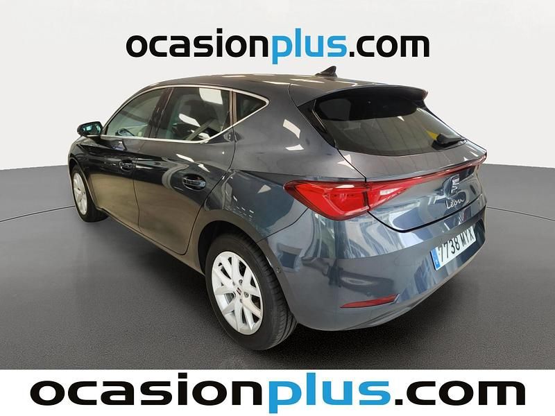 Usado Seat Leon Style 116 CV (85 kW) 2025 Gris Monovolumen