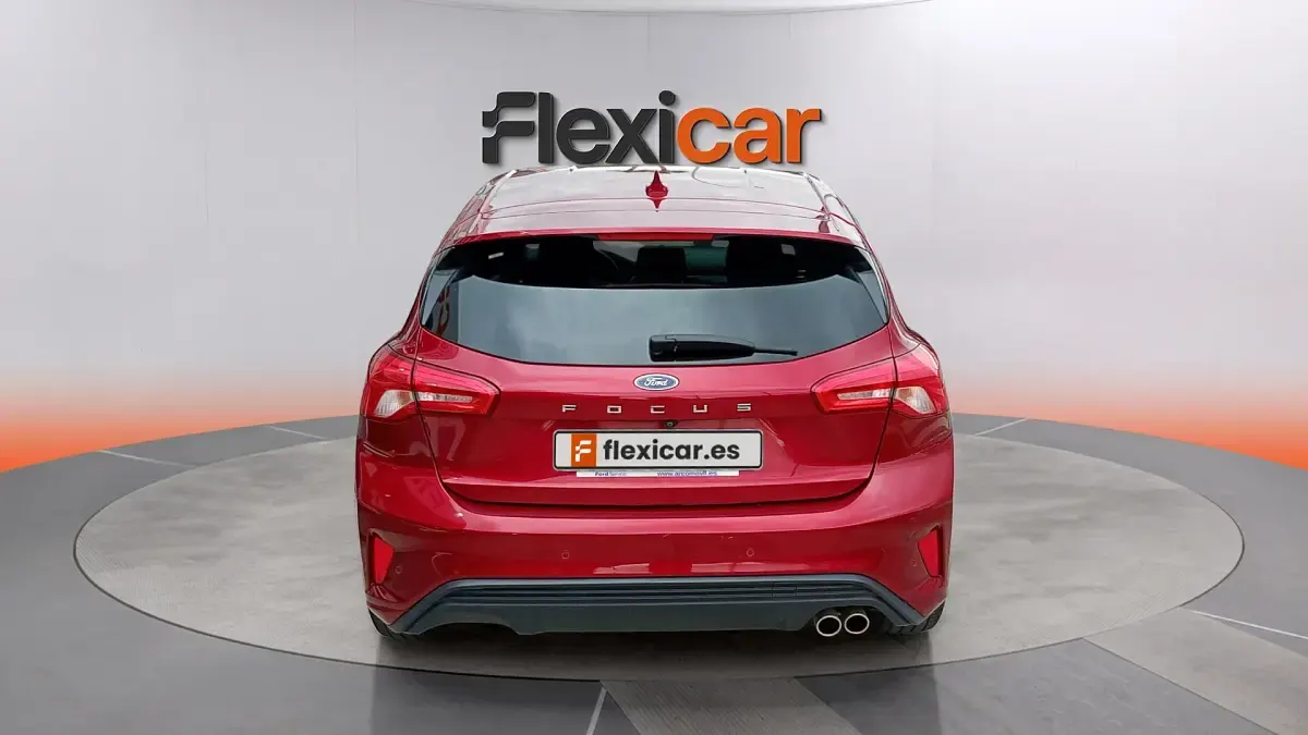 Usado Ford Focus ST-Line 125 CV (91 kW) 2019 Rojo Berlina