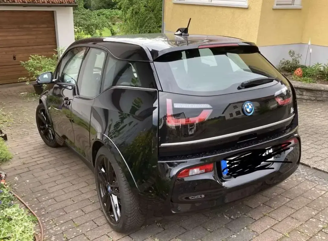 Usado BMW i3 135 kW (184 CV) 2021 Negro Utilitario