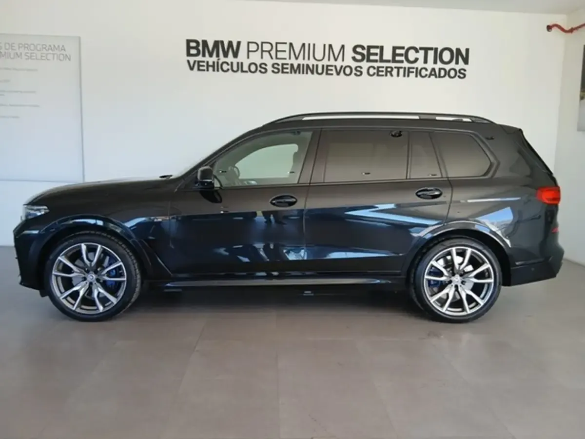 Usado BMW X7 Comfort Edition 530 CV (389 kW) 2022 Negro SUV