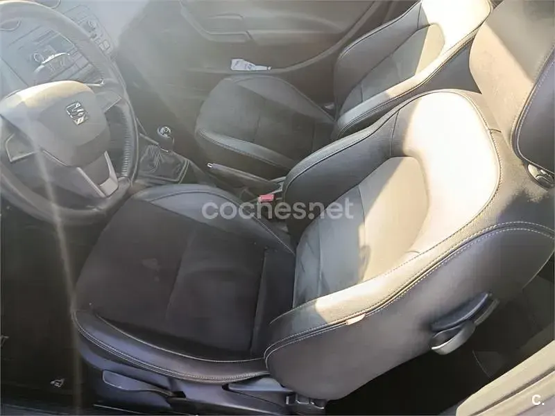 Usado Seat Ibiza SC I-Tech 105 CV (77 kW) 2015 Gris / plata Utilitario