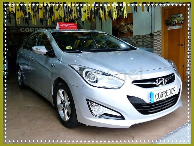 Usado Hyundai i40 115 CV (84 kW) 2014 Gris / plata Berlina