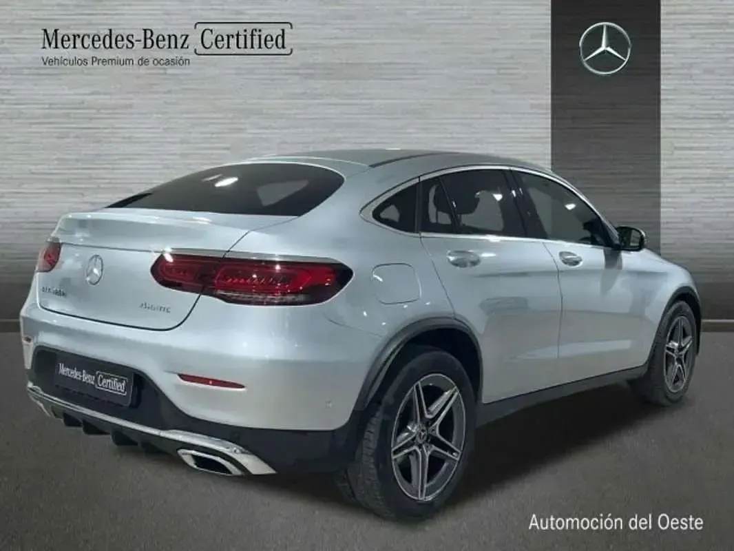 Usado Mercedes GLC220 AMG line 194 CV (142 kW) 2019 Plateado SUV