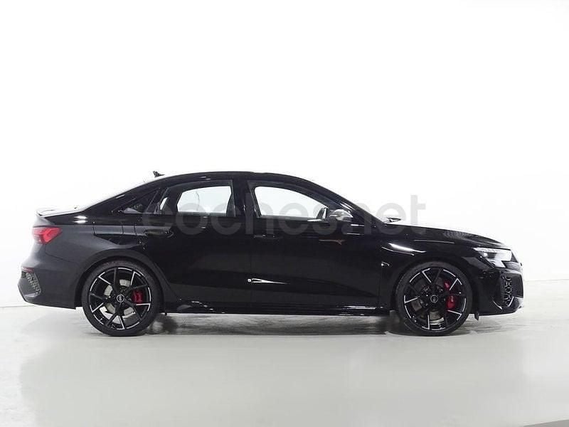 Usado Audi RS3 400 CV (294 kW) 2024 Negro Berlina