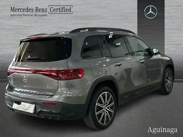 Usado Mercedes EQB300 167 kW (228 CV) 2025 Gris montaña SUV